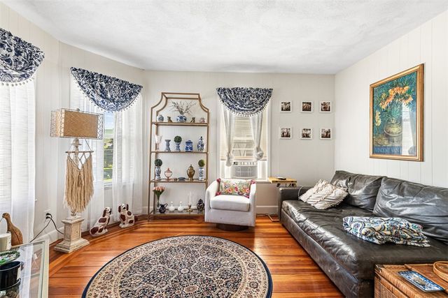 82 Chestnut Avenue, Cranston, RI 02910