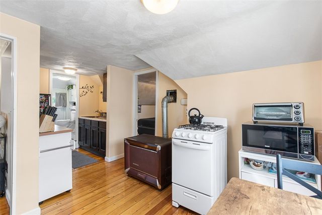 82 Chestnut Avenue, Cranston, RI 02910