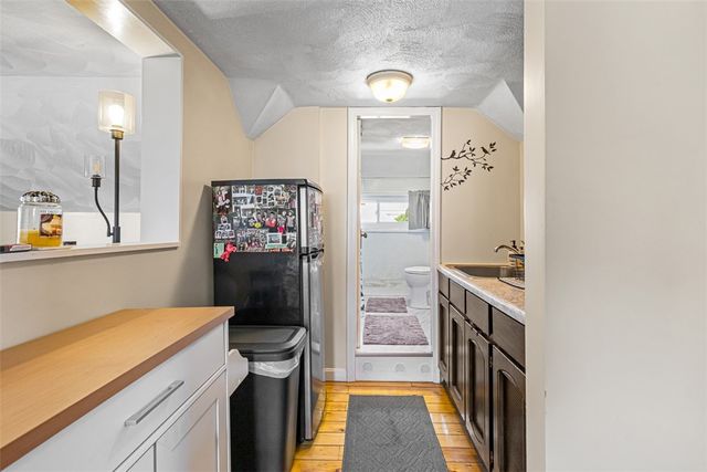82 Chestnut Avenue, Cranston, RI 02910