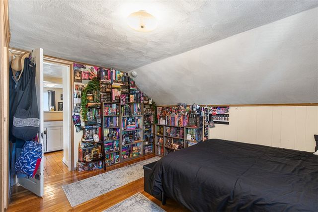 82 Chestnut Avenue, Cranston, RI 02910