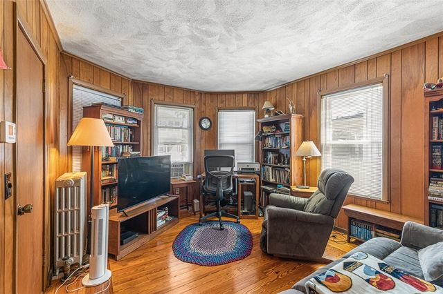 82 Chestnut Avenue, Cranston, RI 02910