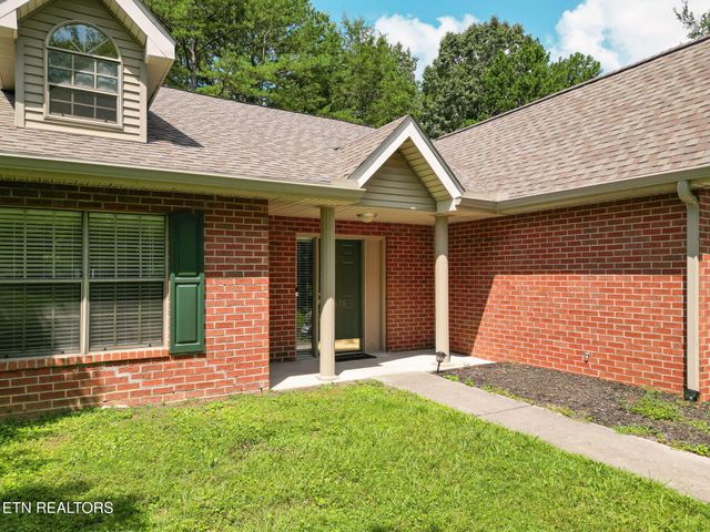 826 Gresham Rd, Knoxville, TN 37918