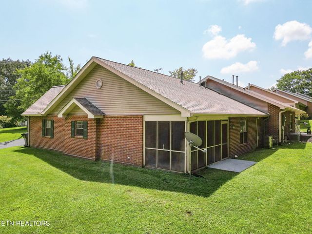 826 Gresham Rd, Knoxville, TN 37918