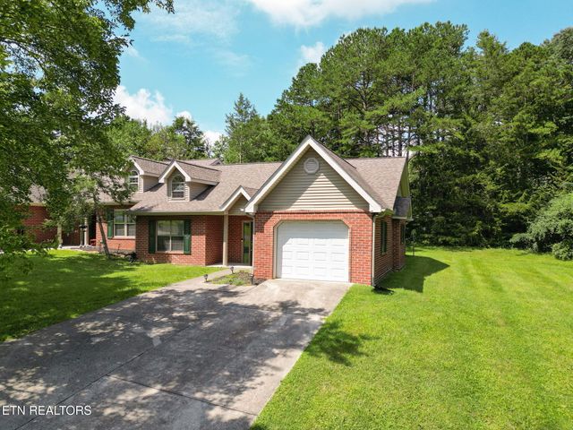 826 Gresham Rd, Knoxville, TN 37918