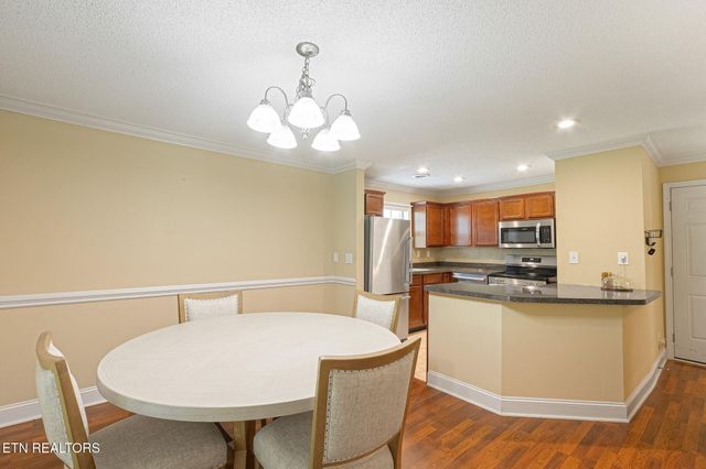 826 Gresham Rd, Knoxville, TN 37918