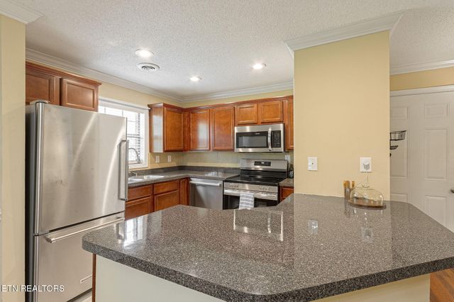 826 Gresham Rd, Knoxville, TN 37918