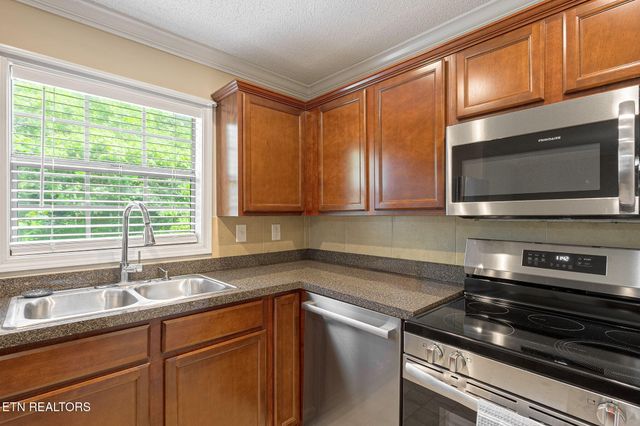 826 Gresham Rd, Knoxville, TN 37918