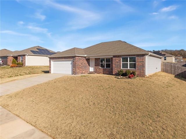 244 Colton Street, Huntsville, AR 72740