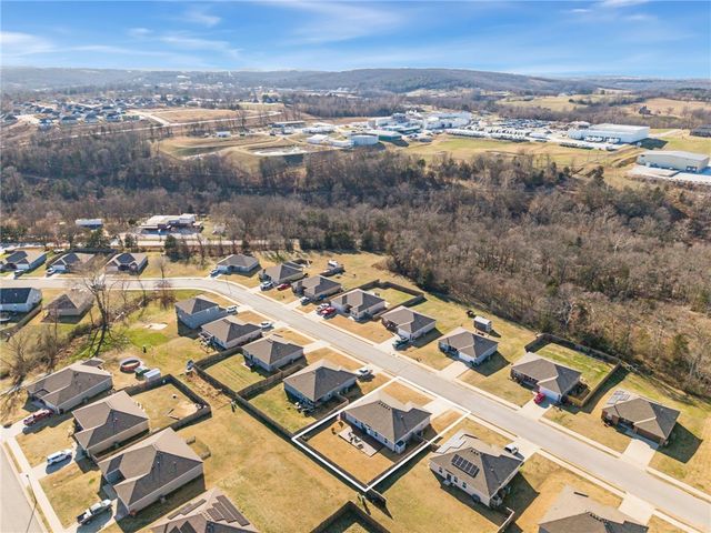 244 Colton Street, Huntsville, AR 72740