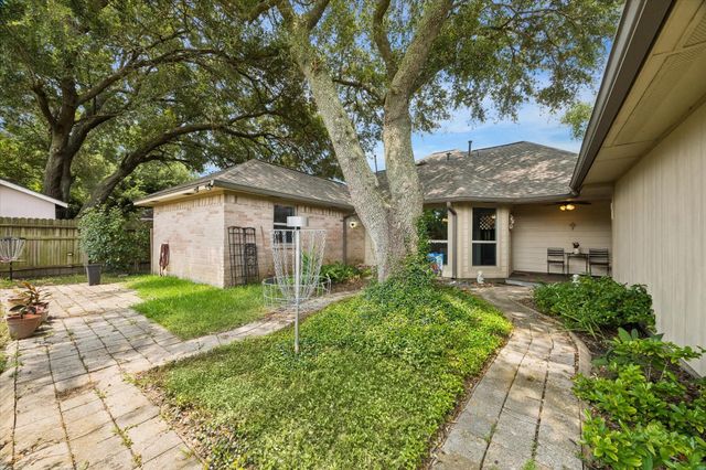 3607 Blue Wing Drive, Dickinson, TX 77539