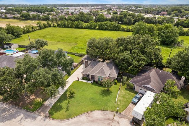 3607 Blue Wing Drive, Dickinson, TX 77539