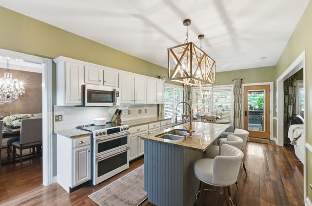 137 Sequoyah Ln, Nashville, TN 37221