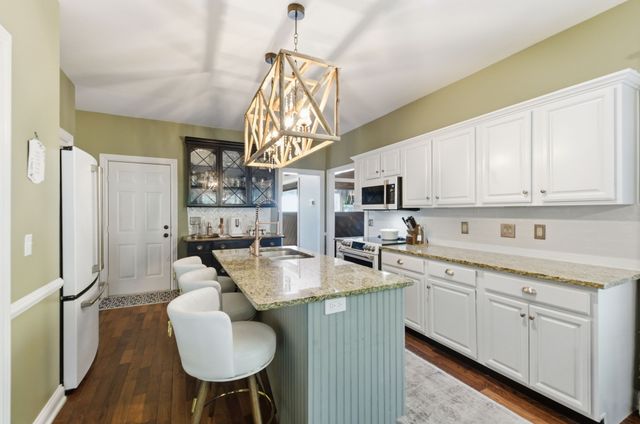 137 Sequoyah Ln, Nashville, TN 37221