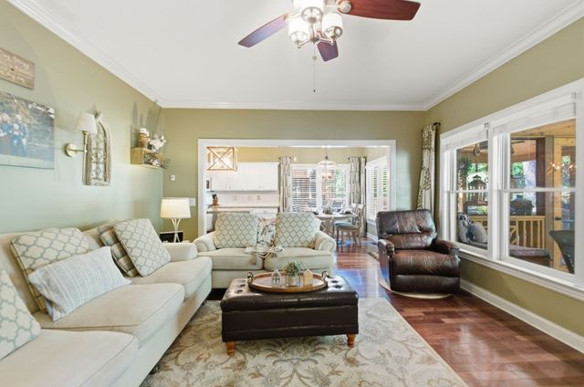 137 Sequoyah Ln, Nashville, TN 37221