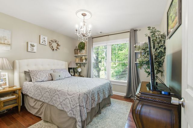137 Sequoyah Ln, Nashville, TN 37221