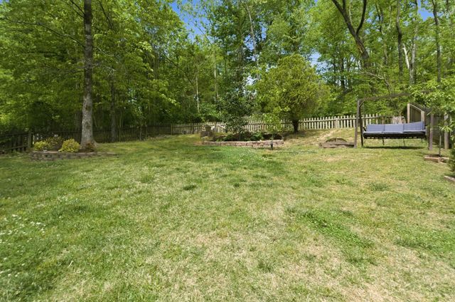 137 Sequoyah Ln, Nashville, TN 37221