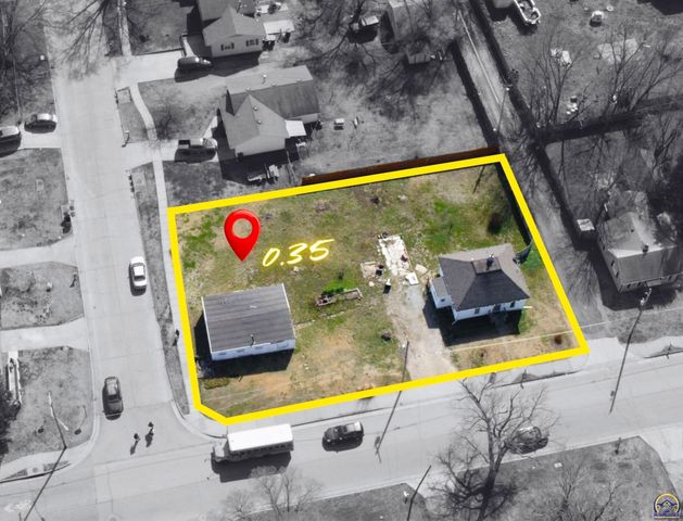 1811 SE 25th ST, Topeka, KS 66605