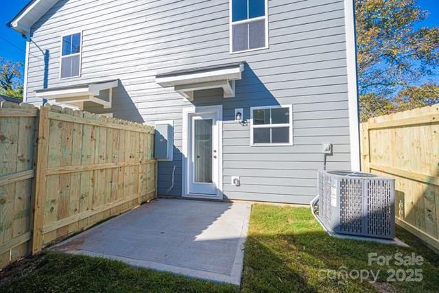 128 18th Place NW, Hickory, NC 28601