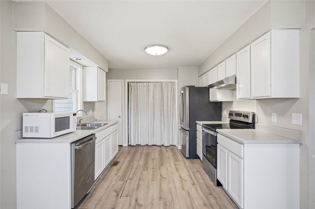 1280 Hardin Drive, Carlisle, IA 50047