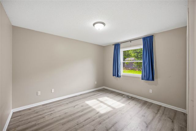 1280 Hardin Drive, Carlisle, IA 50047
