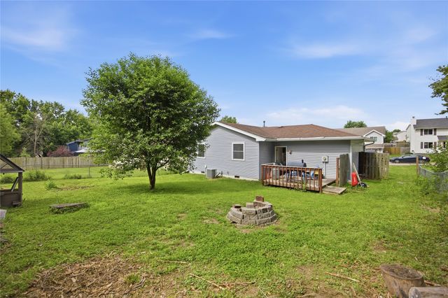 1280 Hardin Drive, Carlisle, IA 50047