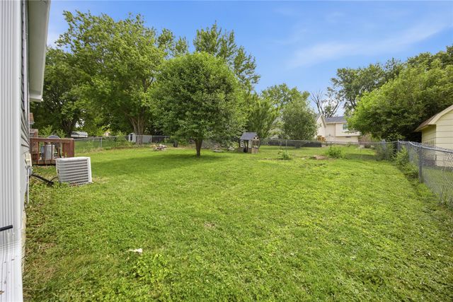 1280 Hardin Drive, Carlisle, IA 50047