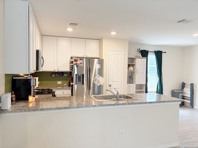 8935 Astral Pl, San Antonio, TX 78252