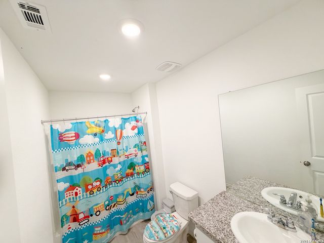 8935 Astral Pl, San Antonio, TX 78252