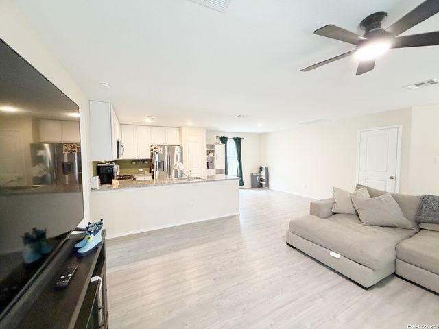 8935 Astral Pl, San Antonio, TX 78252