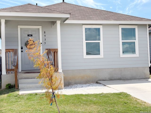 8935 Astral Pl, San Antonio, TX 78252