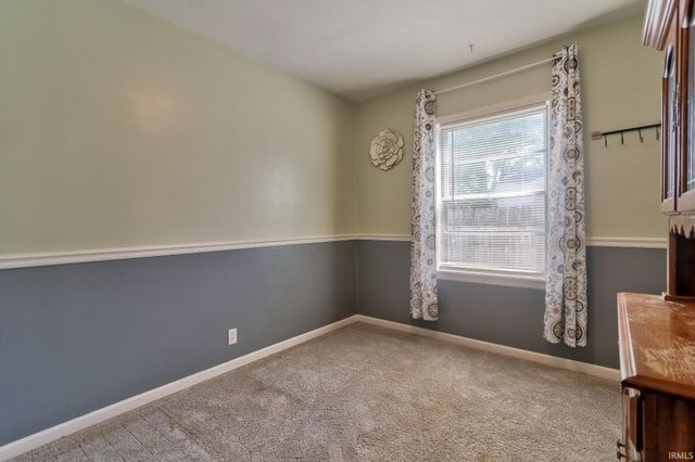 1535 Macarthur Drive, Evansville, IN 47714