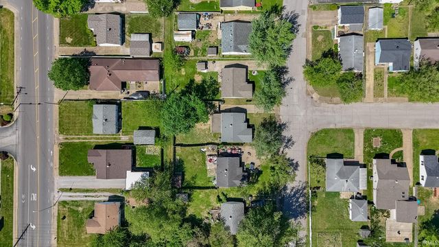 1535 Macarthur Drive, Evansville, IN 47714