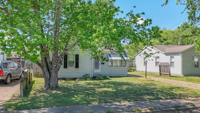 1535 Macarthur Drive, Evansville, IN 47714