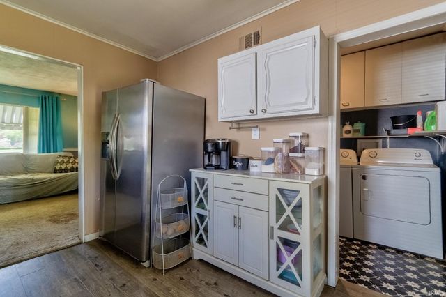 1535 Macarthur Drive, Evansville, IN 47714