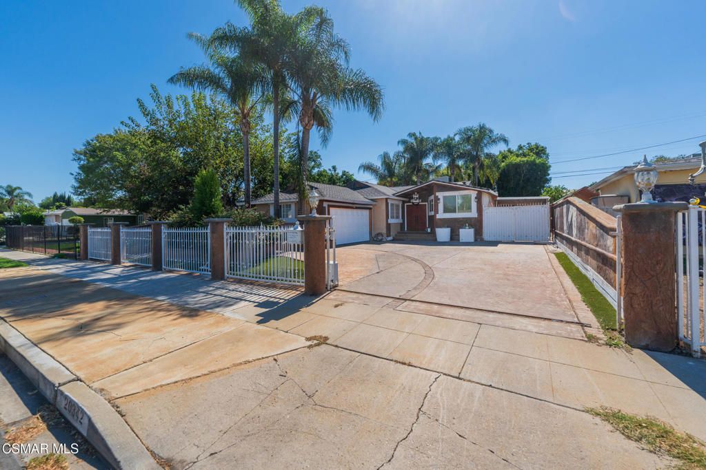 20342 Hartland Street, Winnetka, CA 91306 — exterior