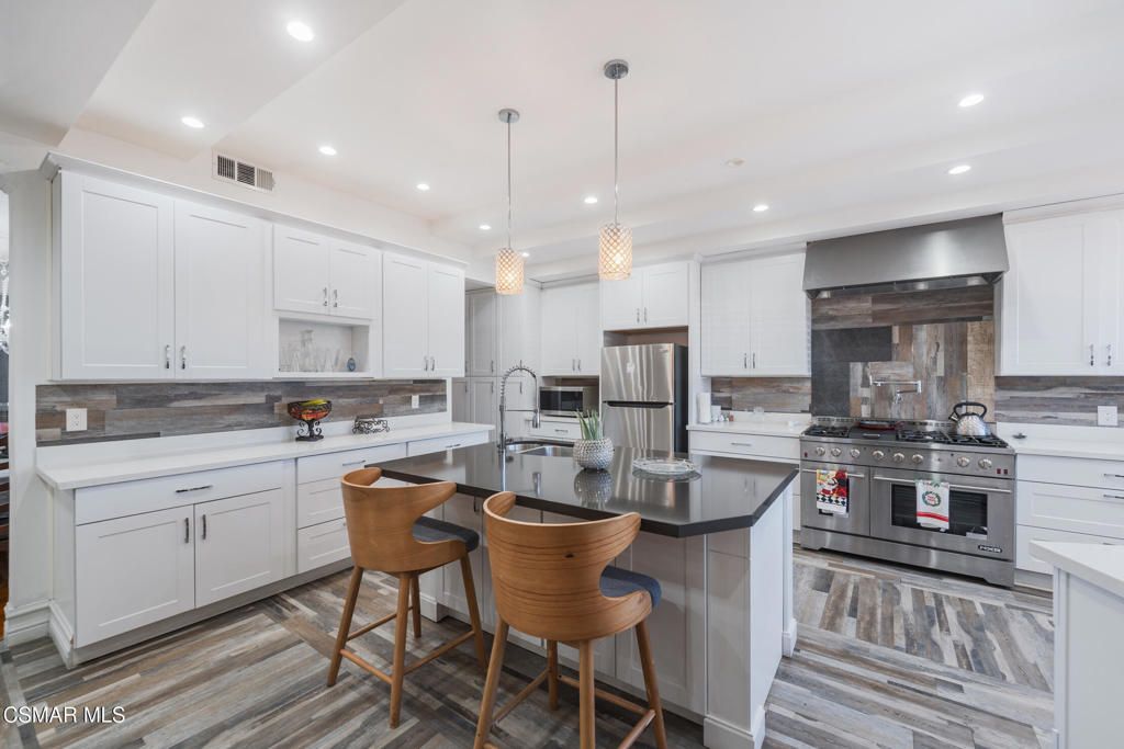 20342 Hartland Street, Winnetka, CA 91306 — photo 4