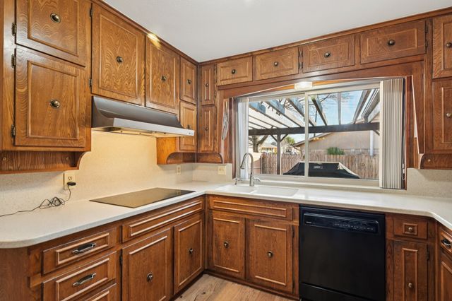 840 Ridge Drive, Bedford, TX 76021