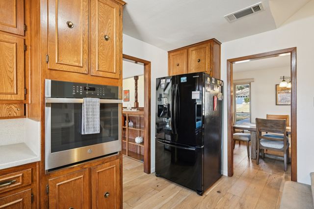 840 Ridge Drive, Bedford, TX 76021