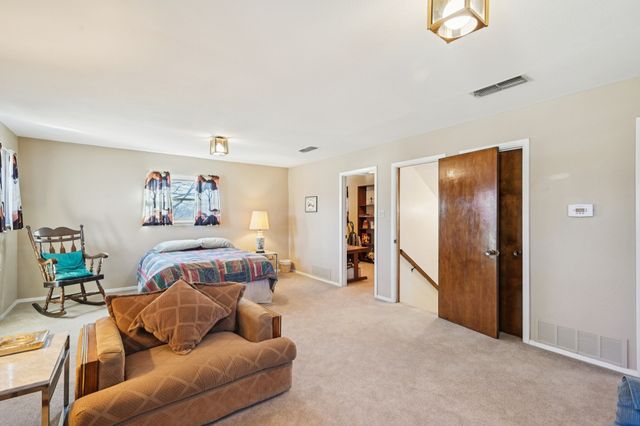 840 Ridge Drive, Bedford, TX 76021