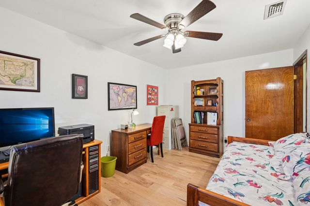 840 Ridge Drive, Bedford, TX 76021