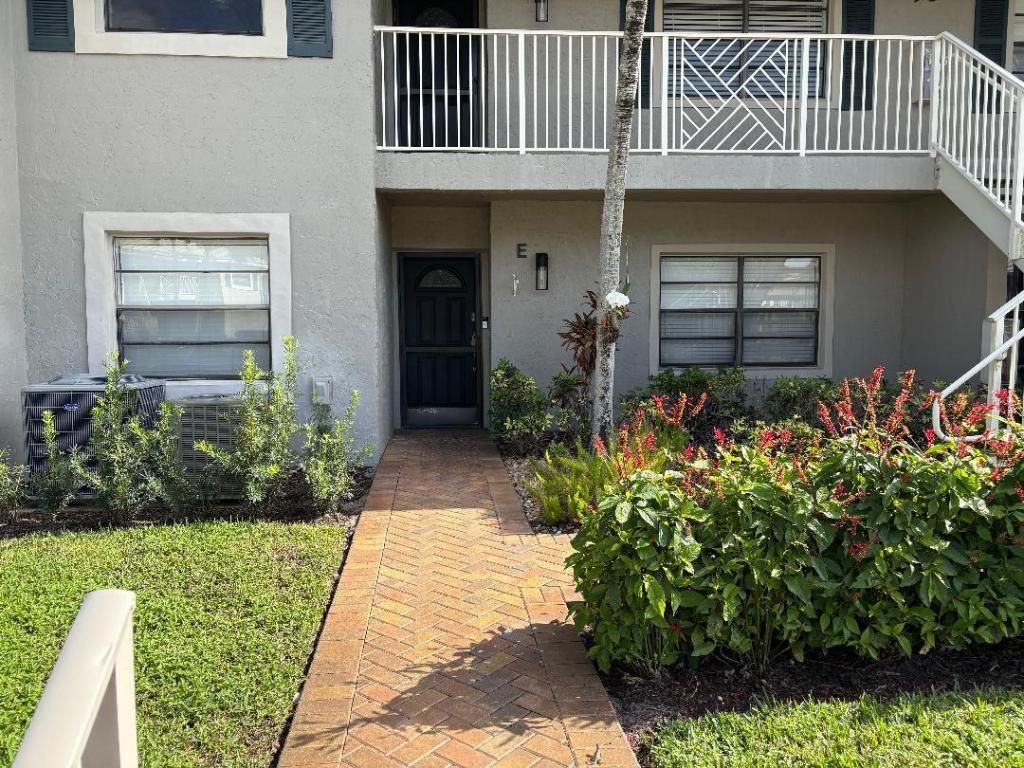 50 Stratford Lane E, Boynton Beach, FL 33436