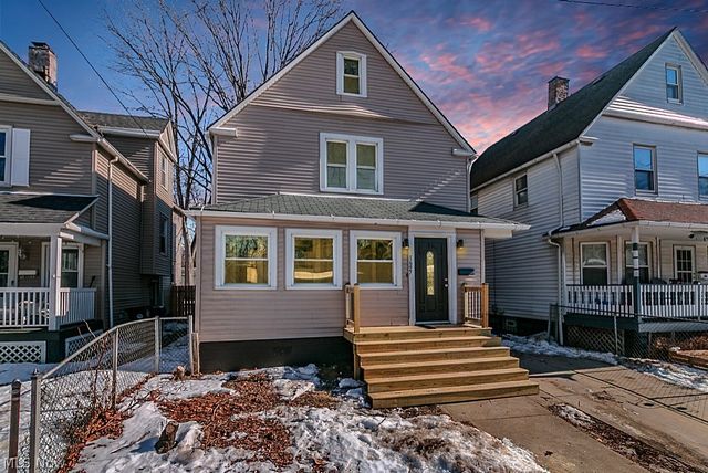 1697 W 69th Street, Cleveland, OH 44102