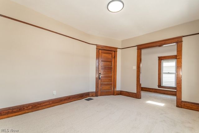 1697 W 69th Street, Cleveland, OH 44102