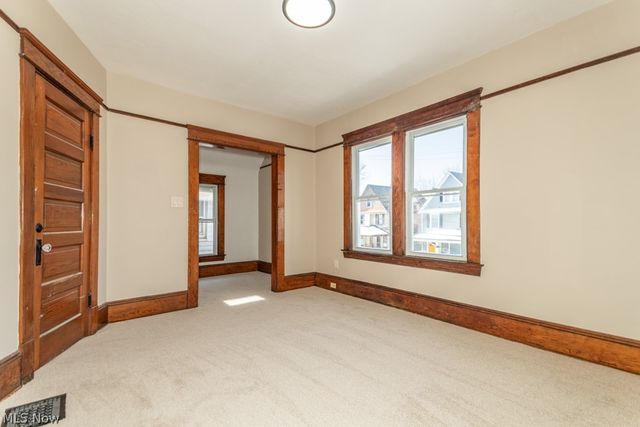 1697 W 69th Street, Cleveland, OH 44102