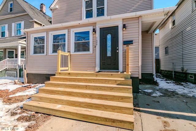 1697 W 69th Street, Cleveland, OH 44102