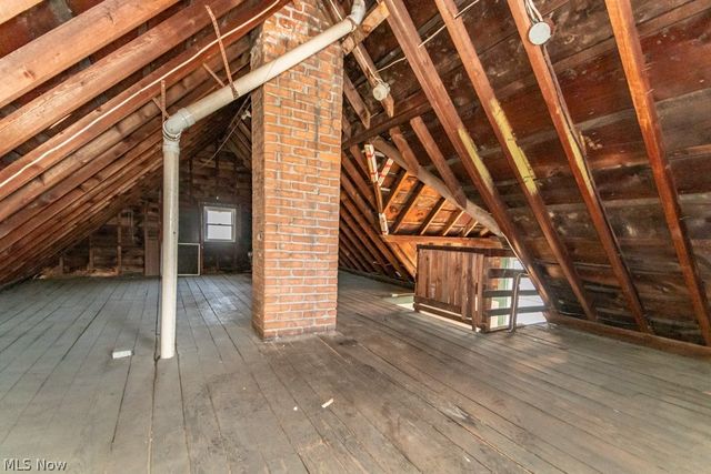 1697 W 69th Street, Cleveland, OH 44102