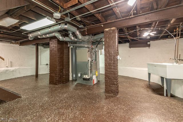 1697 W 69th Street, Cleveland, OH 44102