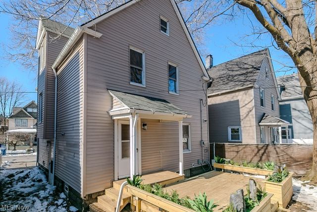 1697 W 69th Street, Cleveland, OH 44102