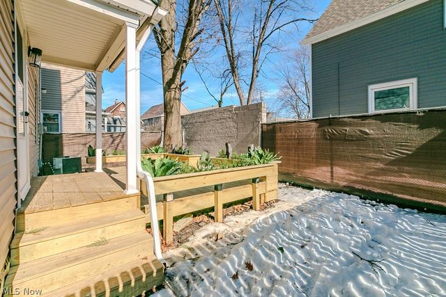 1697 W 69th Street, Cleveland, OH 44102