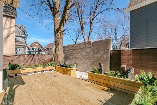 1697 W 69th Street, Cleveland, OH 44102